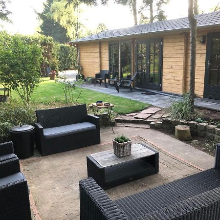3 Slaapkamer Blokhut Met Opgemaakte Bedden Villa Putten Eksteriør bilde