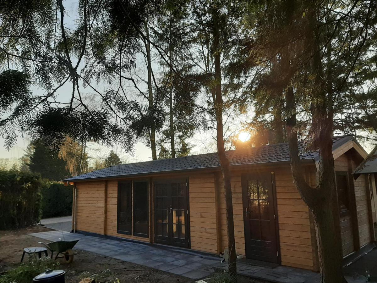 3 Slaapkamer Blokhut Met Opgemaakte Bedden Villa Putten Eksteriør bilde