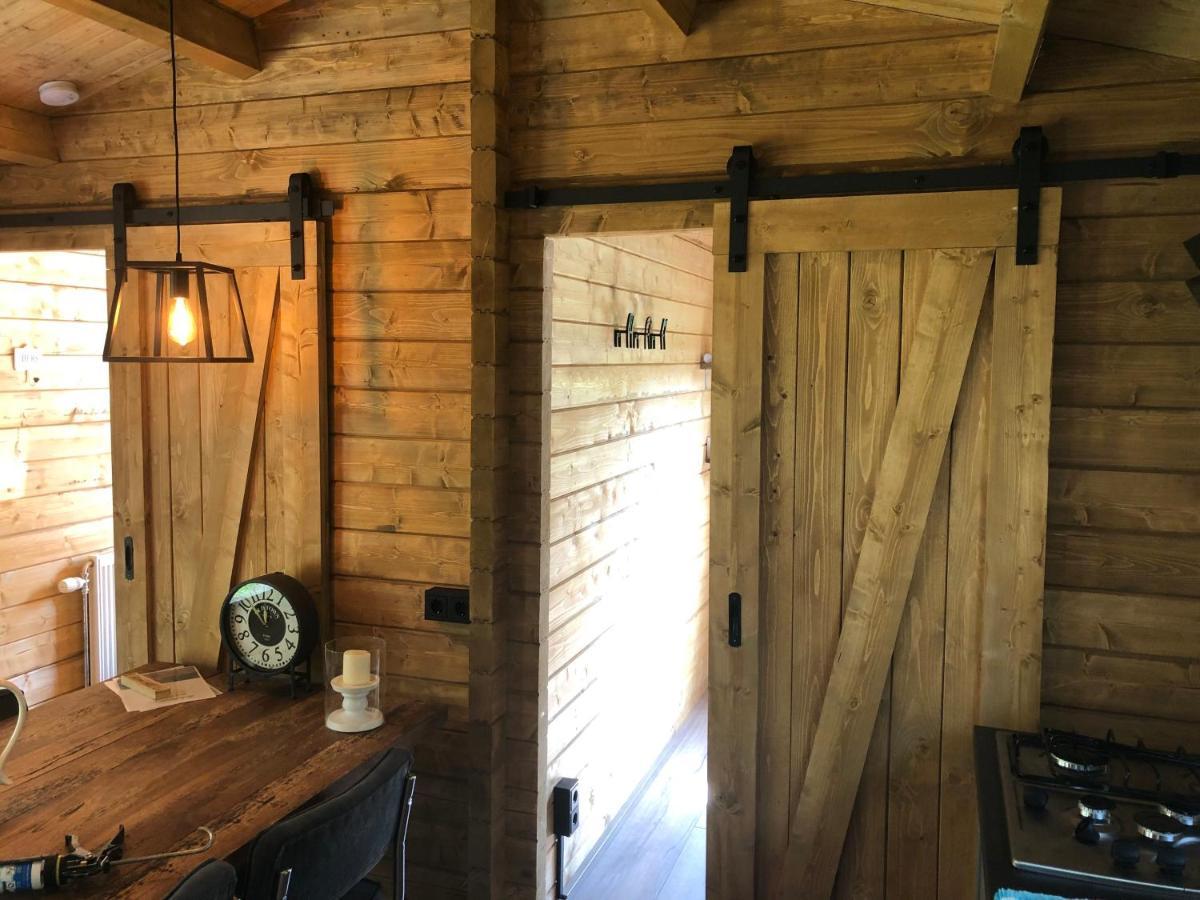 3 Slaapkamer Blokhut Met Opgemaakte Bedden Villa Putten Eksteriør bilde
